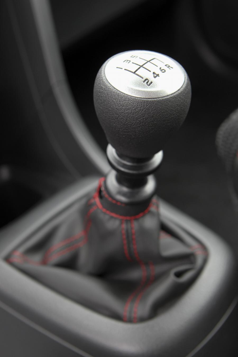  Suzuki Swift Sport 2012 года  (фото 8 из 66)